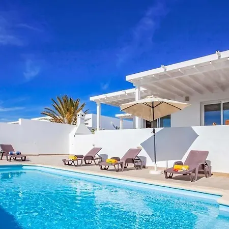 Sleeps 6 Pool Wifi
