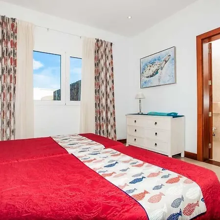 Sleeps 6 Pool Wifi Puerto Calero