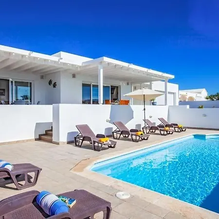 Sleeps 6 Pool Wifi * Puerto Calero